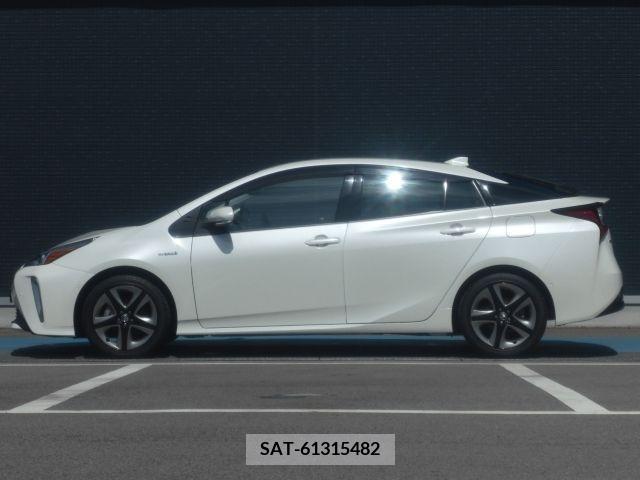 Toyota PRIUS 2019-06 366517-19