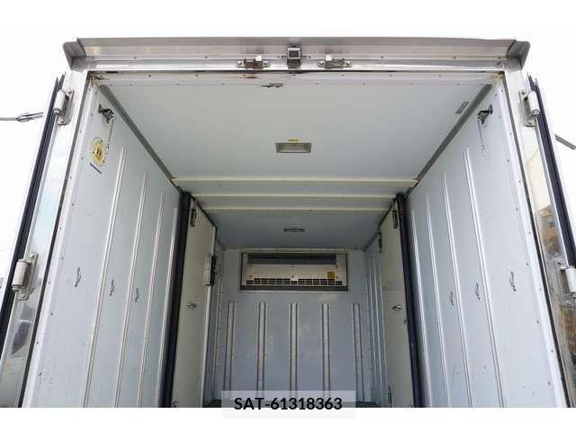 Hino DUTRO 2018-01 345099-19
