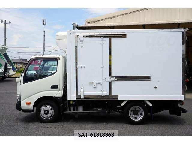 Hino DUTRO 2018-01 345099-2
