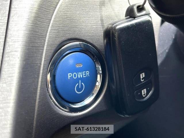 Toyota PRIUS 2015-07 282335-7