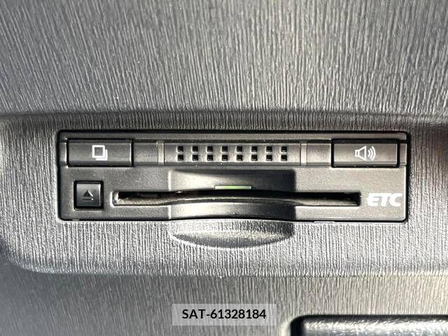 Toyota PRIUS 2015-07 282335-5