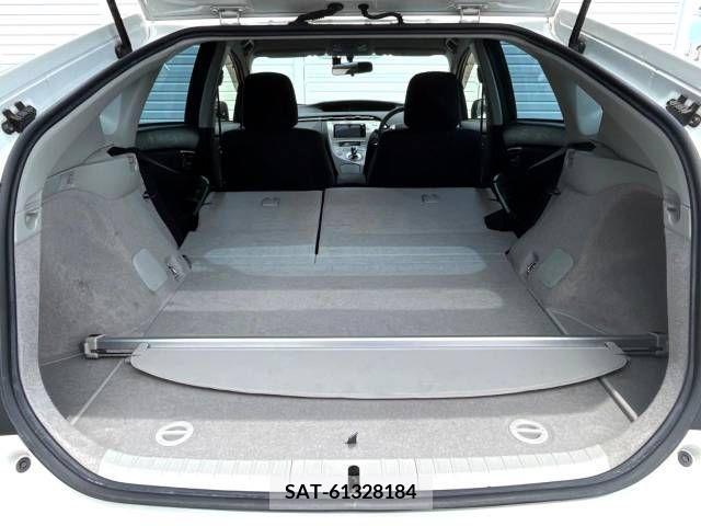 Toyota PRIUS 2015-07 282335-11