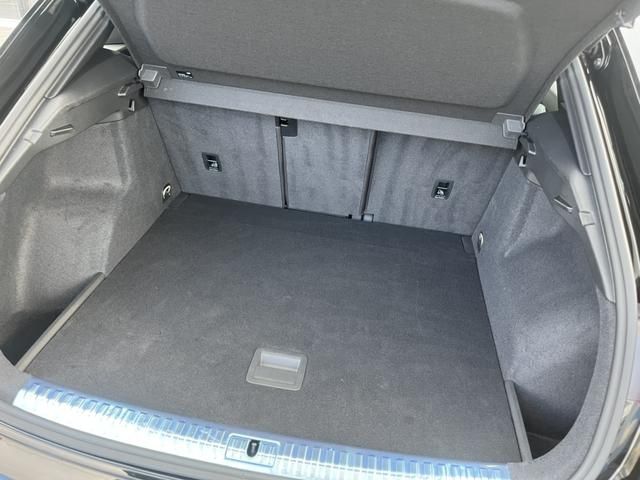 Audi Q3 2021-04 20006-17