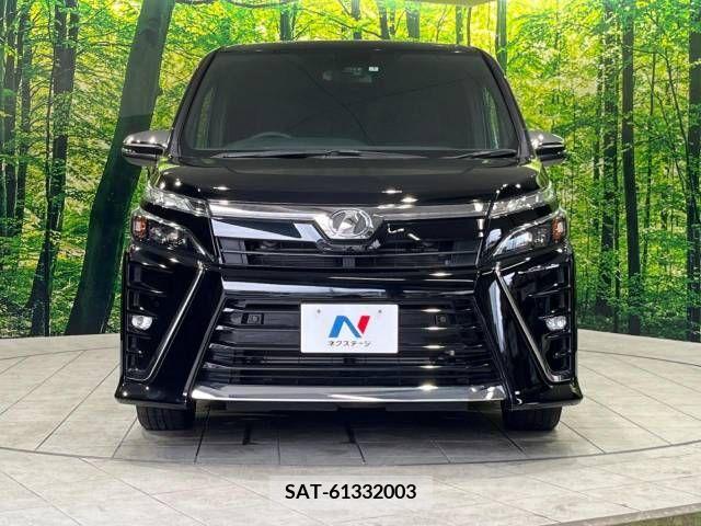 Toyota VOXY 2019-02 208054-14