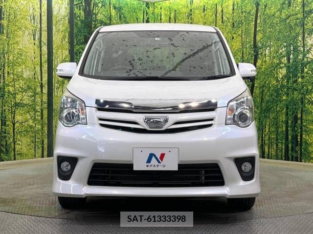 Toyota NOAH 2011-09 342453-15