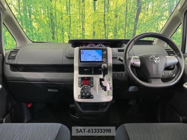 Toyota NOAH 2011-09 342453-1