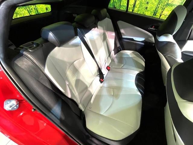 Toyota PRIUS 2016-12 193286-9