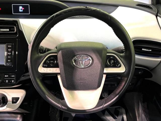 Toyota PRIUS 2016-12 193286-11