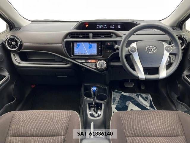 Toyota AQUA 2016-05 356337-1