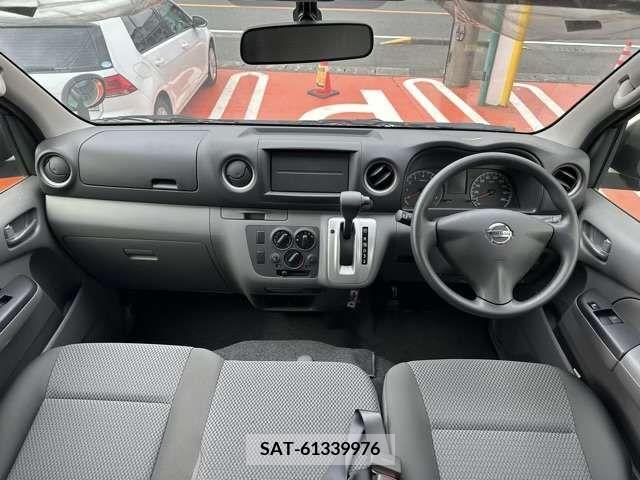 Nissan NV350 Caravan 2021-07 331389-13