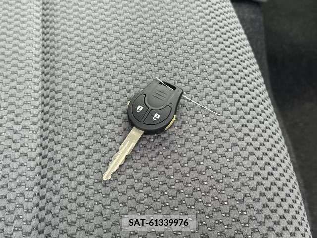 Nissan NV350 Caravan 2021-07 331389-11