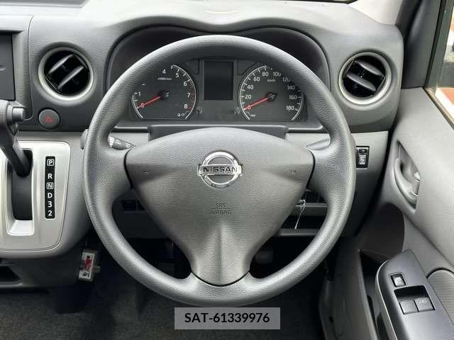 Nissan NV350 Caravan 2021-07 331389-14