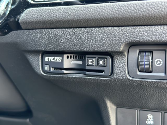 Honda CIVIC 2023-06 10973-12