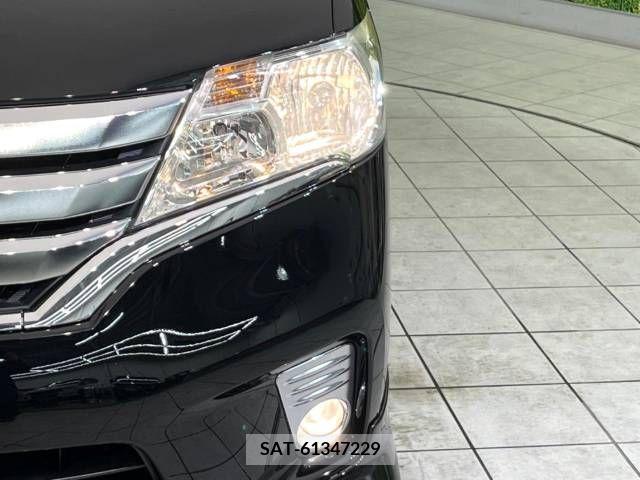 Nissan SERENA 2011-09 255779-12