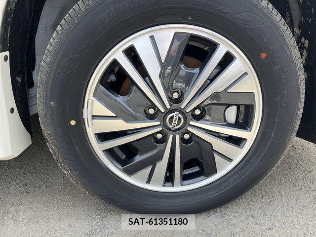 Nissan SERENA 2022-09 207328-11