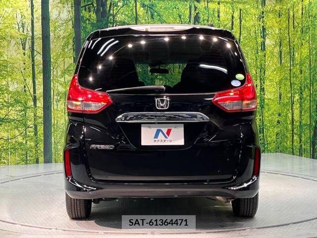 Honda FREED 2017-10 302916-15
