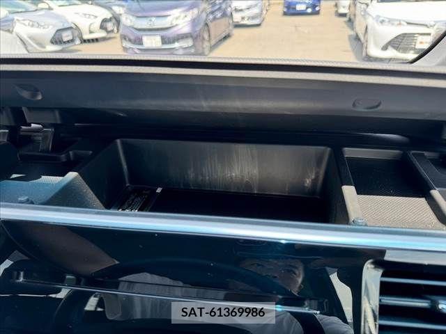 Honda e 2020-01 332634-23