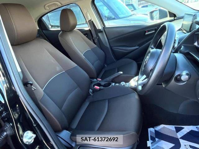 Mazda MAZDA2 2019-12 329697-12