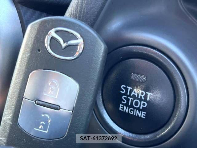 Mazda MAZDA2 2019-12 329697-8