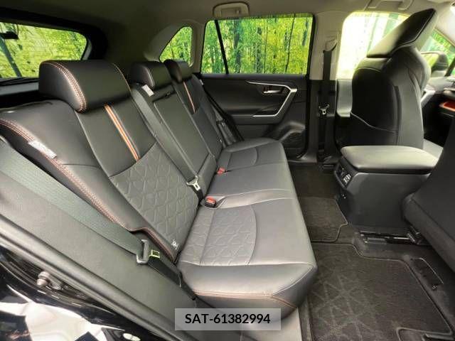 Toyota RAV4 2021-09 222446-9