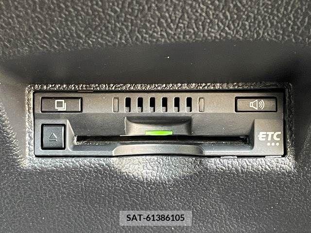 Toyota PRIUS 2019-06 366608-5