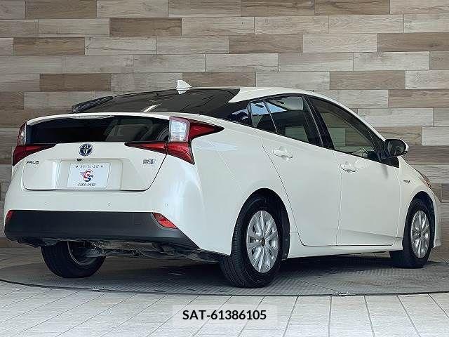Toyota PRIUS 2019-06 366608-16