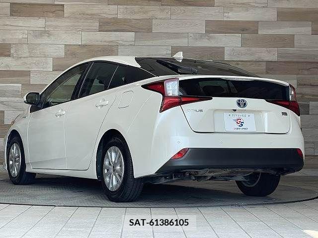 Toyota PRIUS 2019-06 366608-15