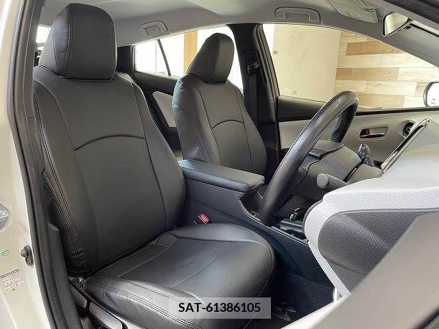 Toyota PRIUS 2019-06 366608-10