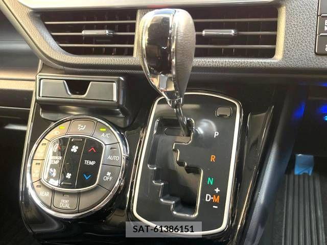 Toyota VOXY 2016-12 331425-16