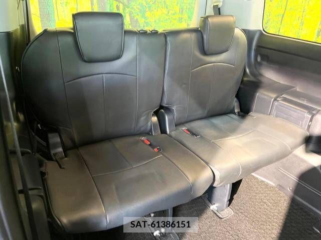 Toyota VOXY 2016-12 331425-10