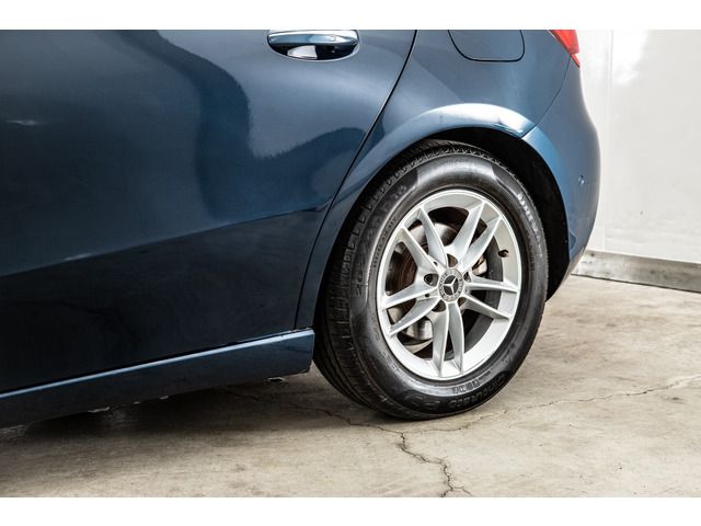 Mercedes Benz A-CLASS 2019-11 1385-10