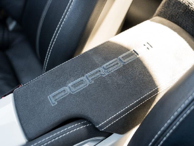 Porsche 911 2009-03 7559-17
