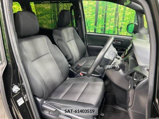 Toyota VOXY 2019-02 347288-8
