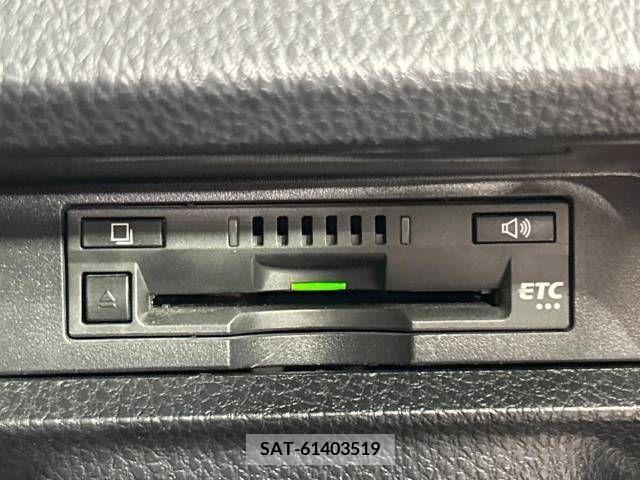 Toyota VOXY 2019-02 347288-7