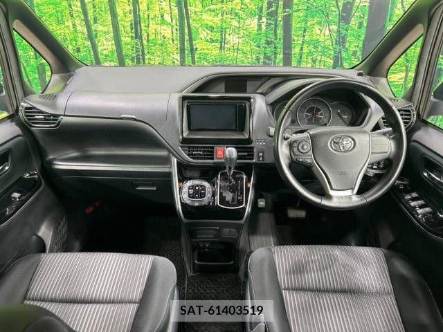 Toyota VOXY 2019-02 347288-1