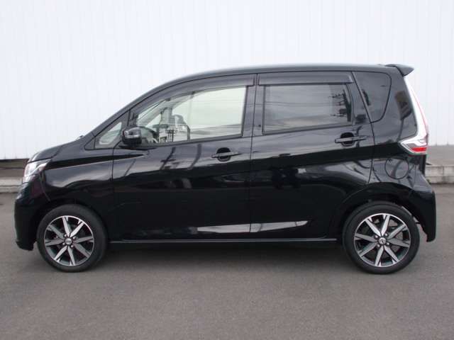 Nissan DAYZ 2018-07 7096-13