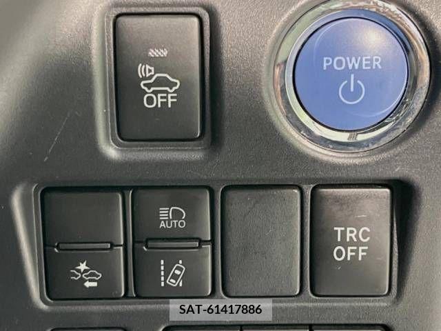Toyota VOXY HYBRID 2018-11 373077-5