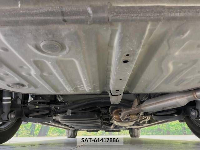 Toyota VOXY HYBRID 2018-11 373077-19