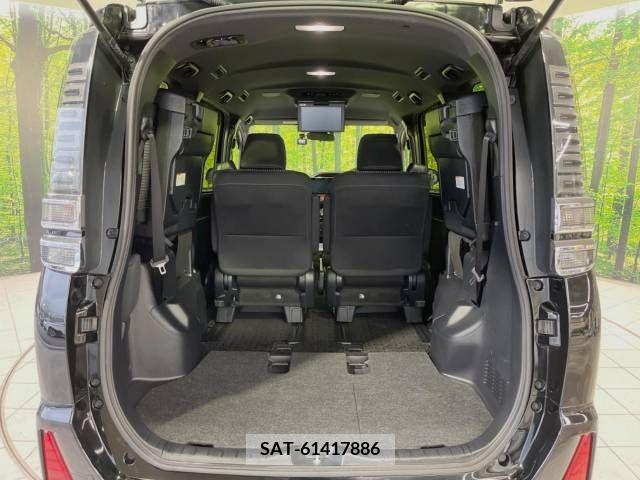 Toyota VOXY HYBRID 2018-11 373077-11
