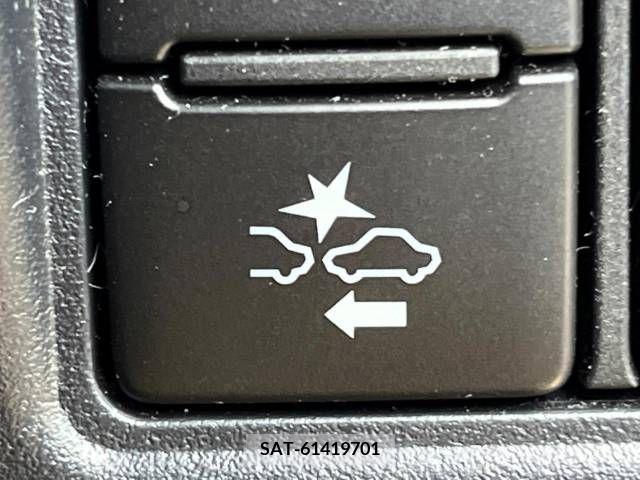 Toyota NOAH HYBRID 2016-09 365198-6