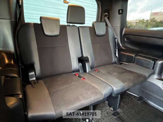 Toyota NOAH HYBRID 2016-09 365198-10