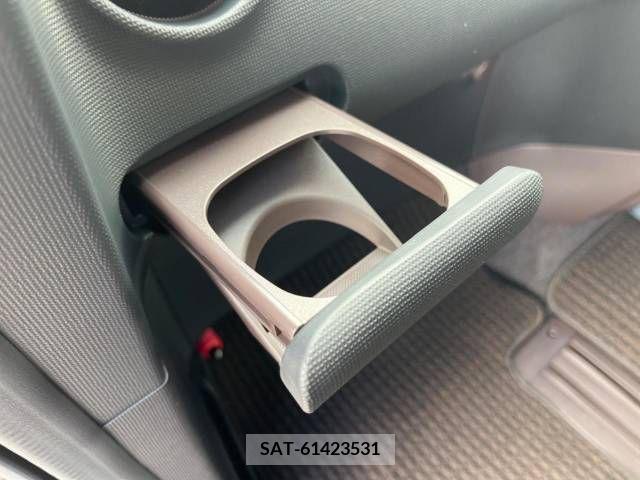 Toyota SPADE 2013-09 327675-7