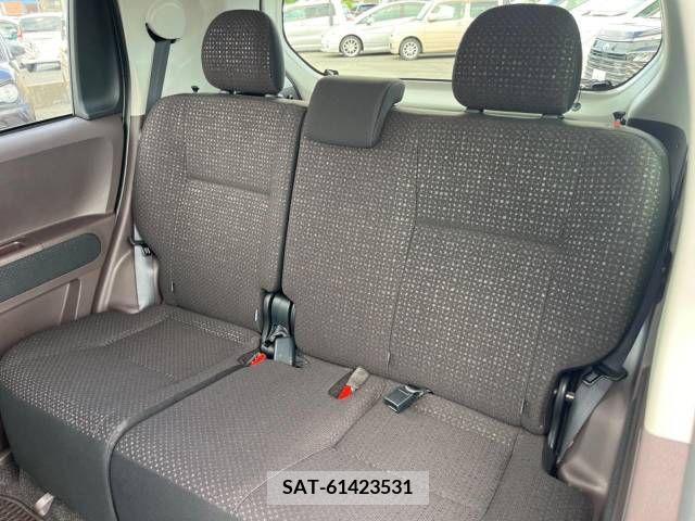Toyota SPADE 2013-09 327675-9