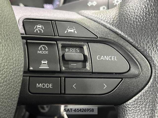 Toyota NOAH 2023-04 226556-4