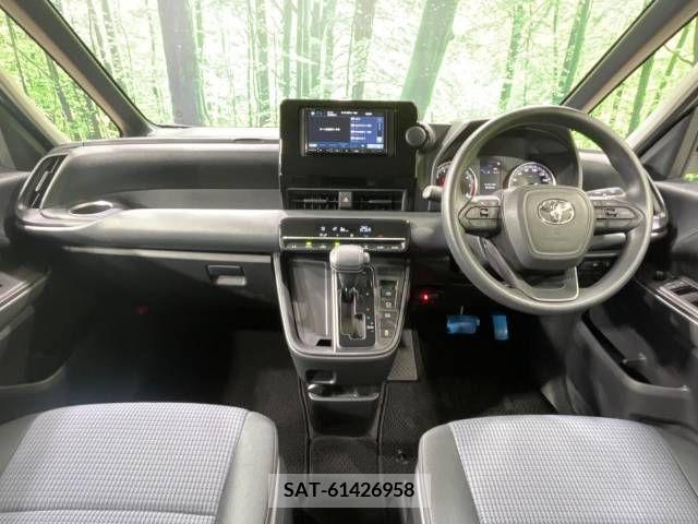 Toyota NOAH 2023-04 226556-1