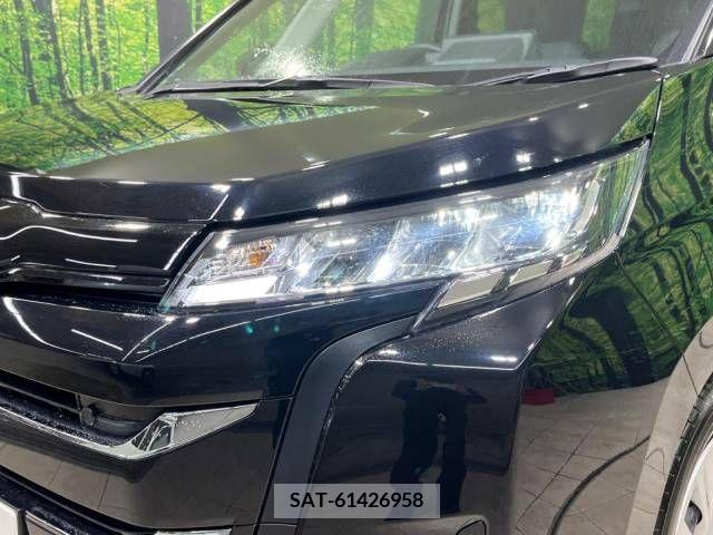 Toyota NOAH 2023-04 226556-13