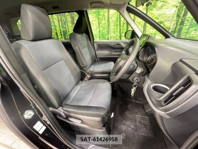 Toyota NOAH 2023-04 226556-8