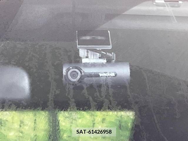 Toyota NOAH 2023-04 226556-7