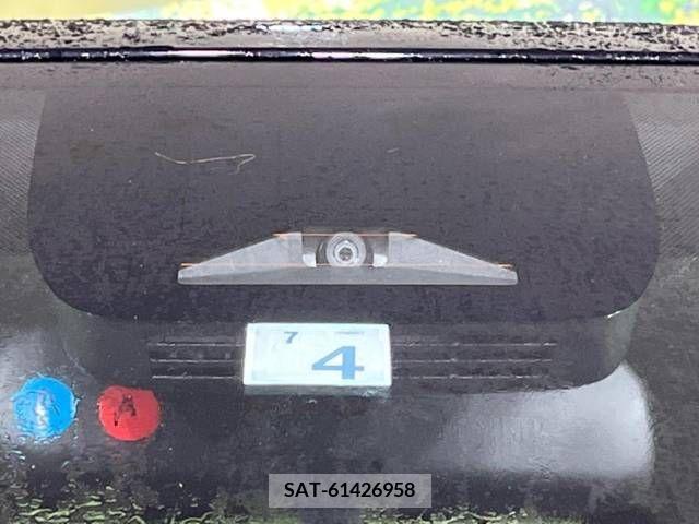 Toyota NOAH 2023-04 226556-5