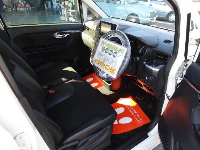 Daihatsu MOVE CUSTOM 2017-05 5611-11